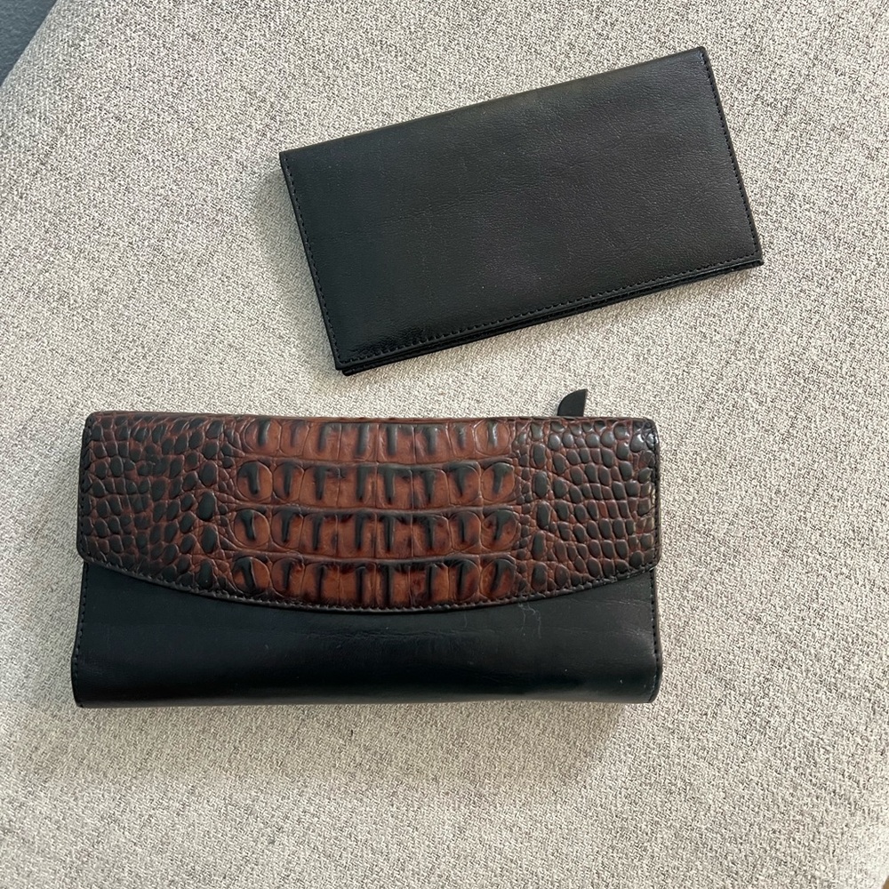 Brahmin Vintage Brown Croc Embossed Leather Tri-Fold Wallet & Checkbook Cover